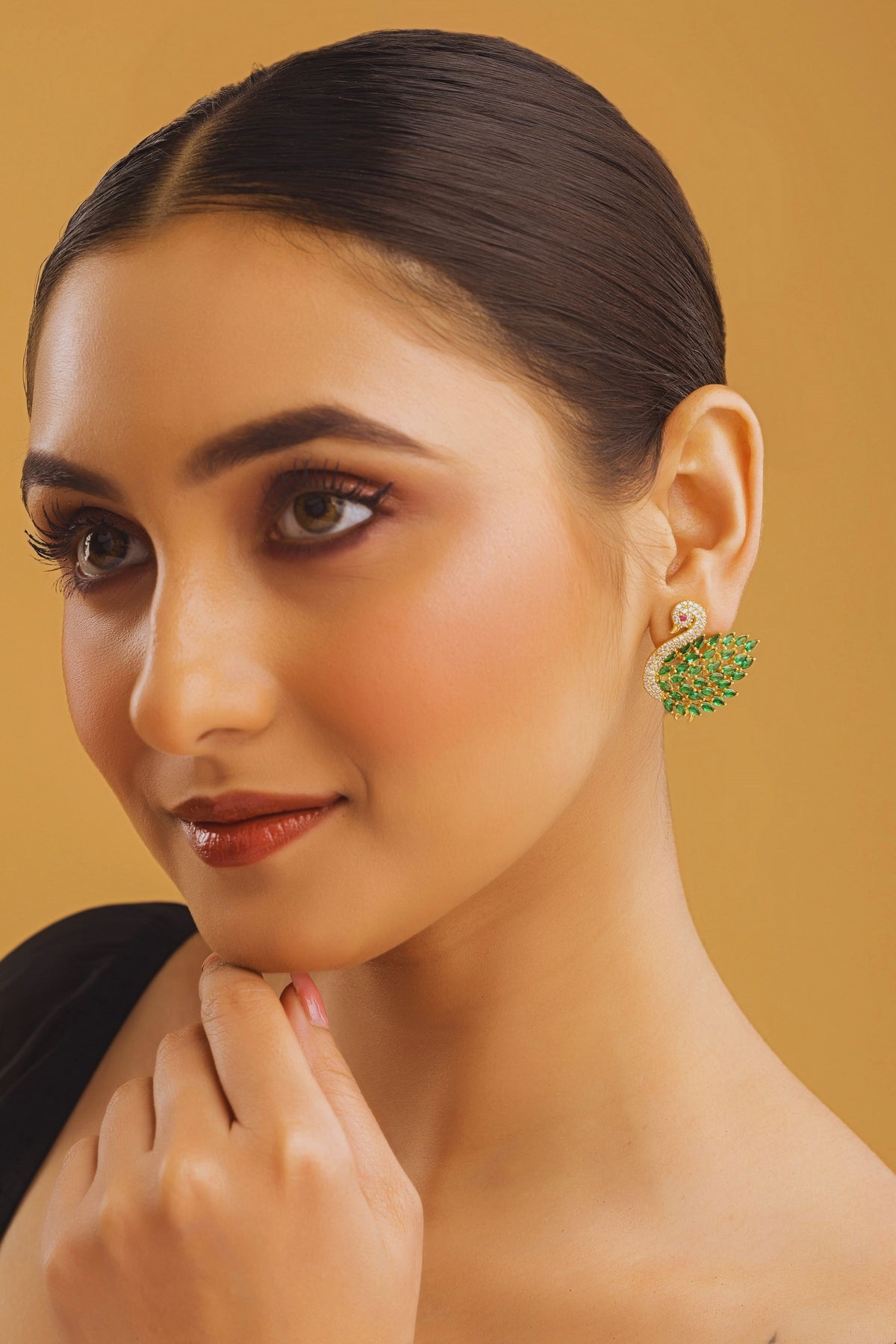 American Diamond Swan Design Stud Earrings – Green Stone